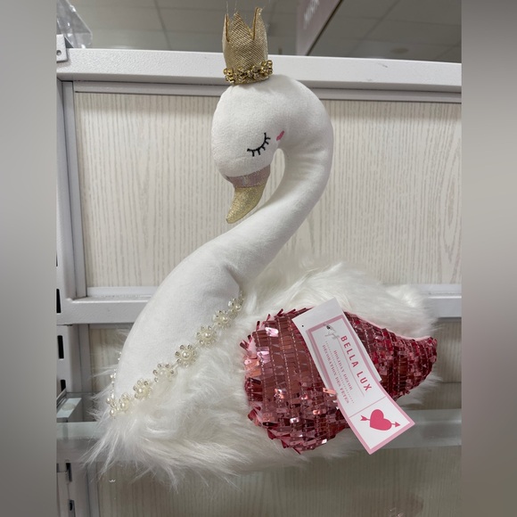 Valentine Swan Pink Sequin and Faux fair plush/pillow w/Crown NWT Nicole Miller